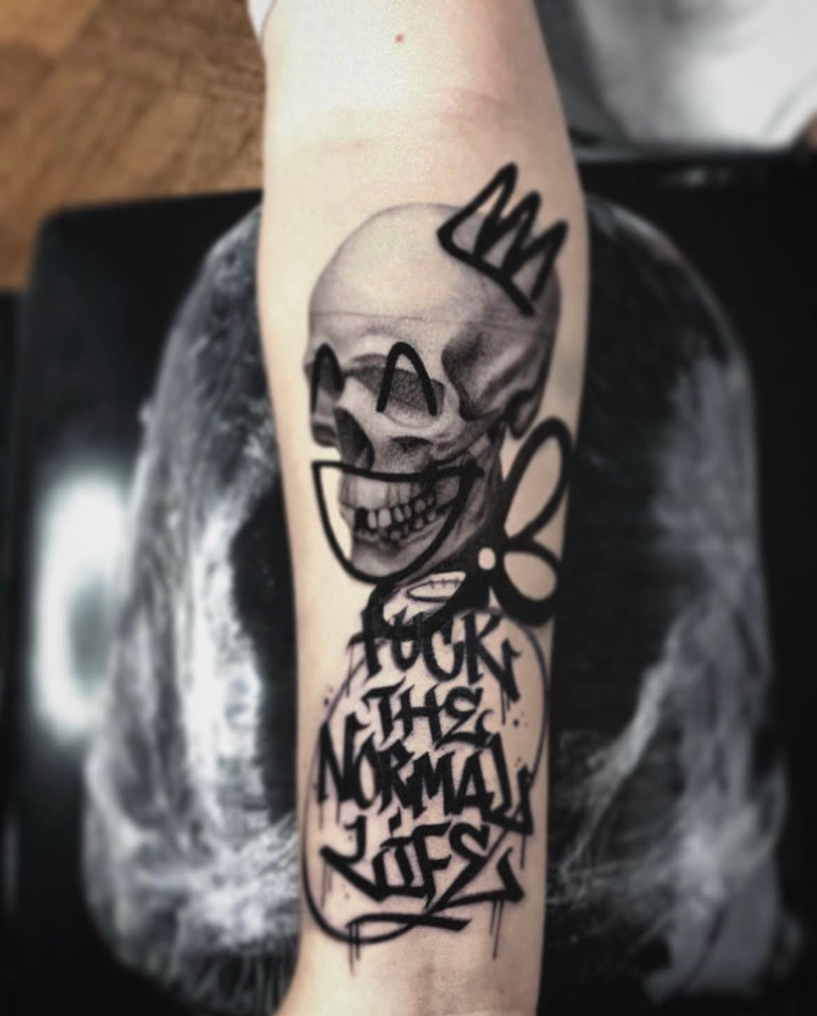 Realizam — lav, tetovaža u realizam stilu, Zemun